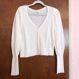 A&f white cropped cardigan top